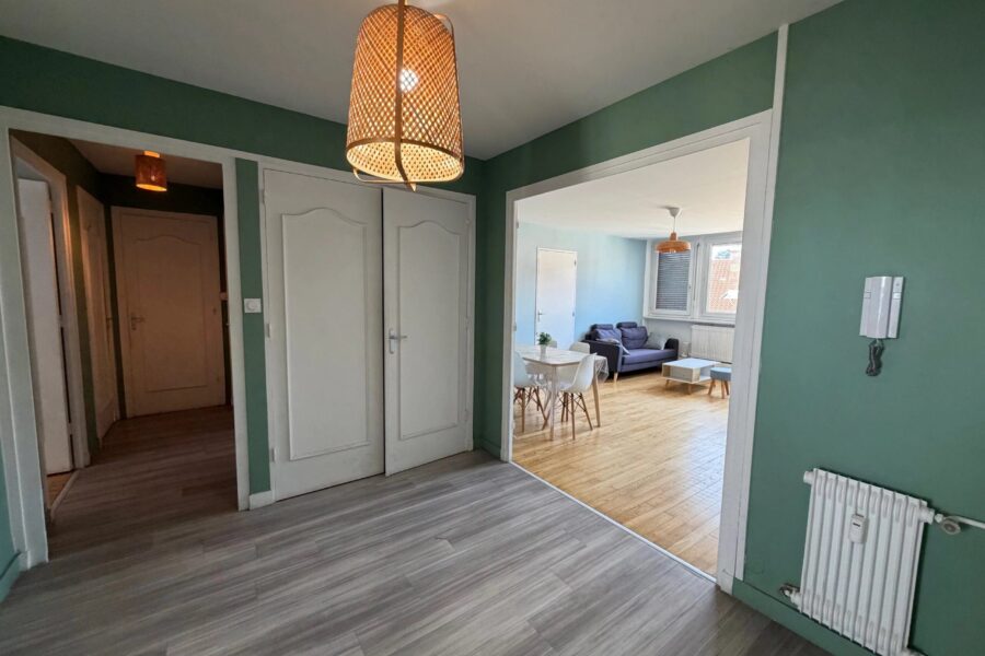 Appartement à vendre à Saint-Étienne — Vue sur la ville — photo 8