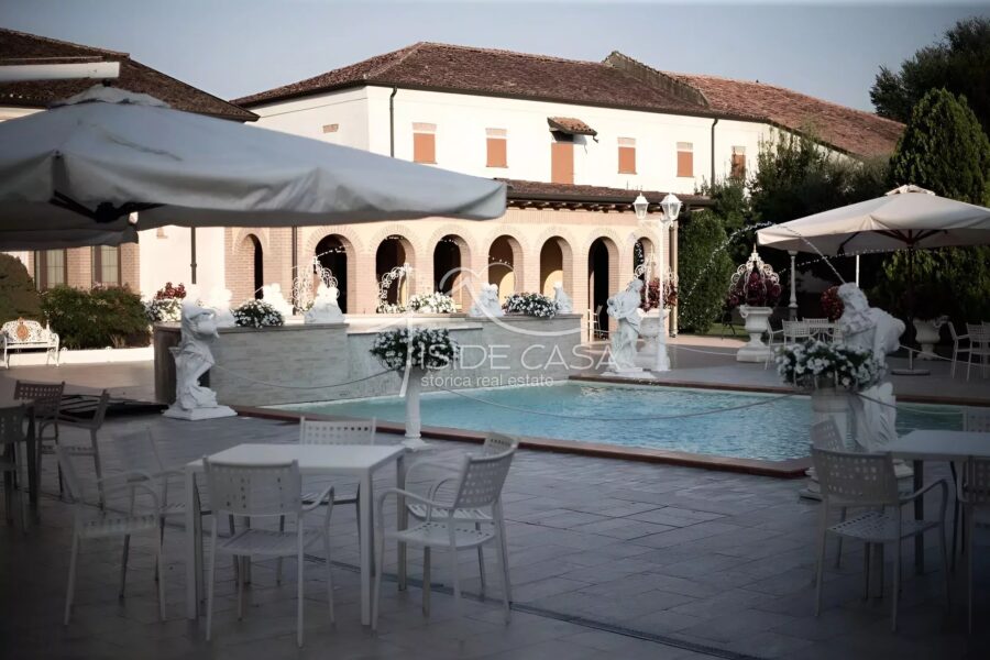 Maison à vendre à Bagnolo san vito — Vue nature — photo 9