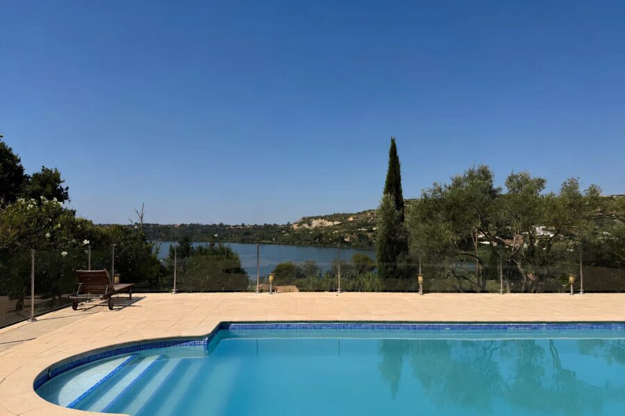 Maison à vendre à Istres — Vue lac — photo 2