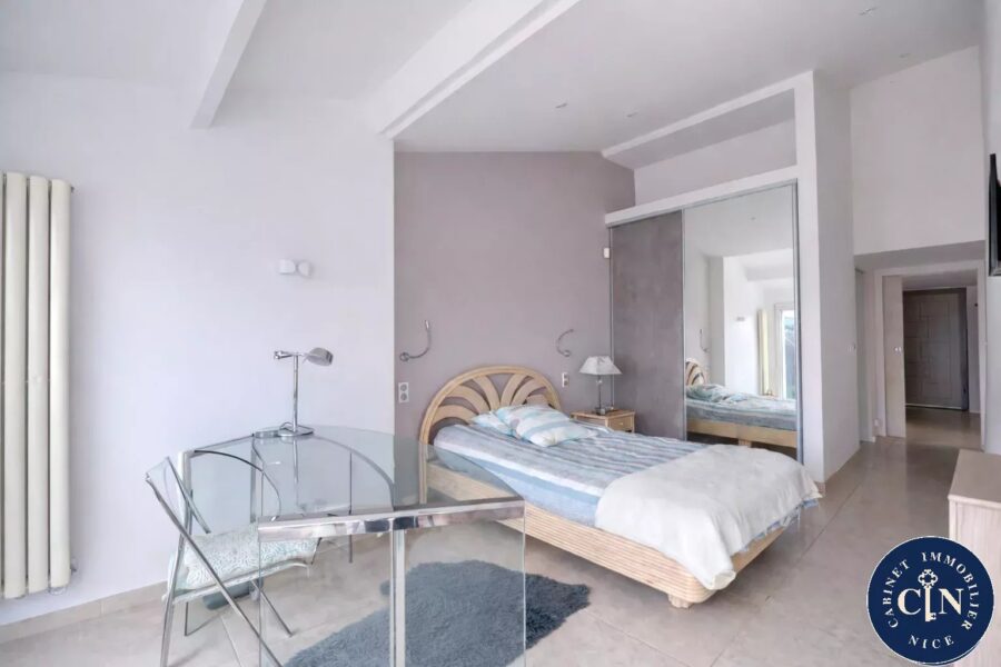 Maison à vendre à Nice — Vue sur la ville — photo 12