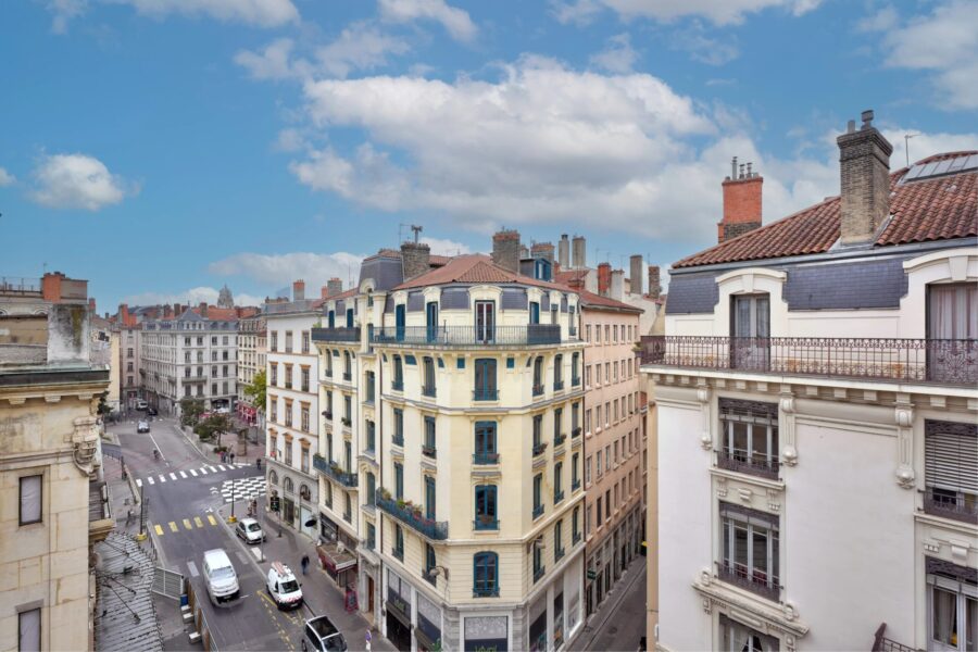 Appartement à vendre à Lyon 1er — Vue sur la ville — photo 1