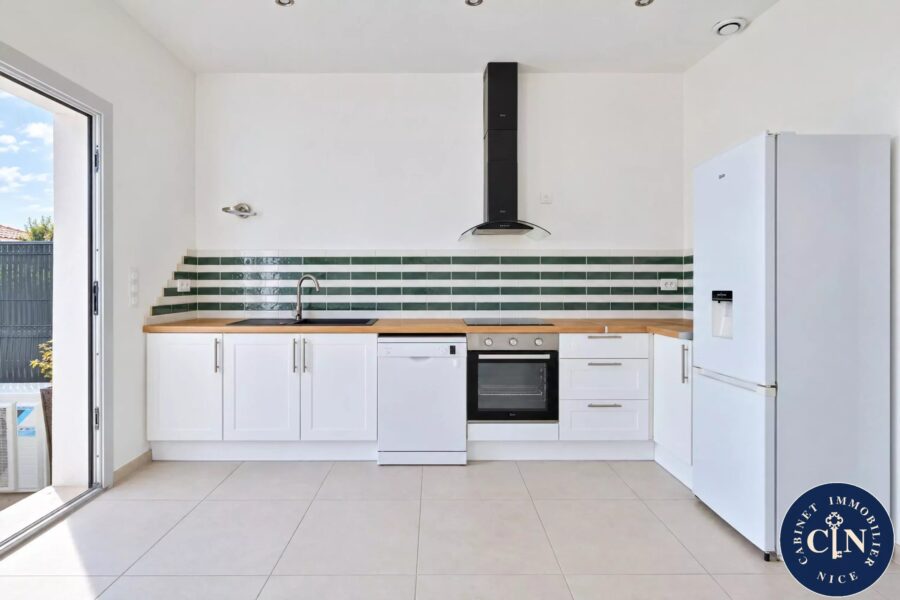 Maison à vendre à Saint-andré-de-la-roche — Vue montagne — photo 8