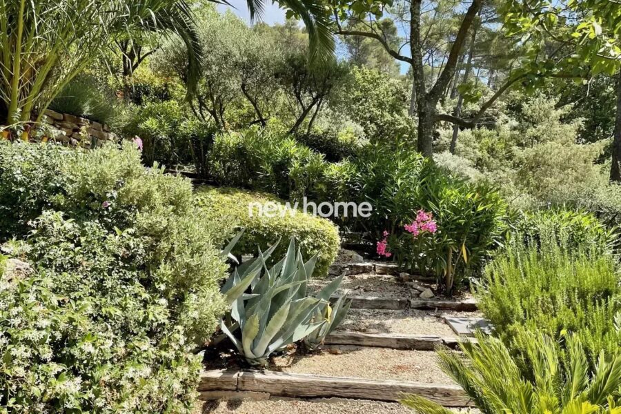 Maison à vendre à Lorgues — Vue montagne — photo 33