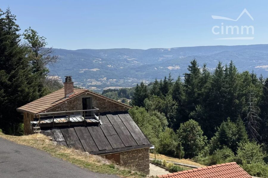 Maison à vendre à Thiolières — Vue montagne — photo 1