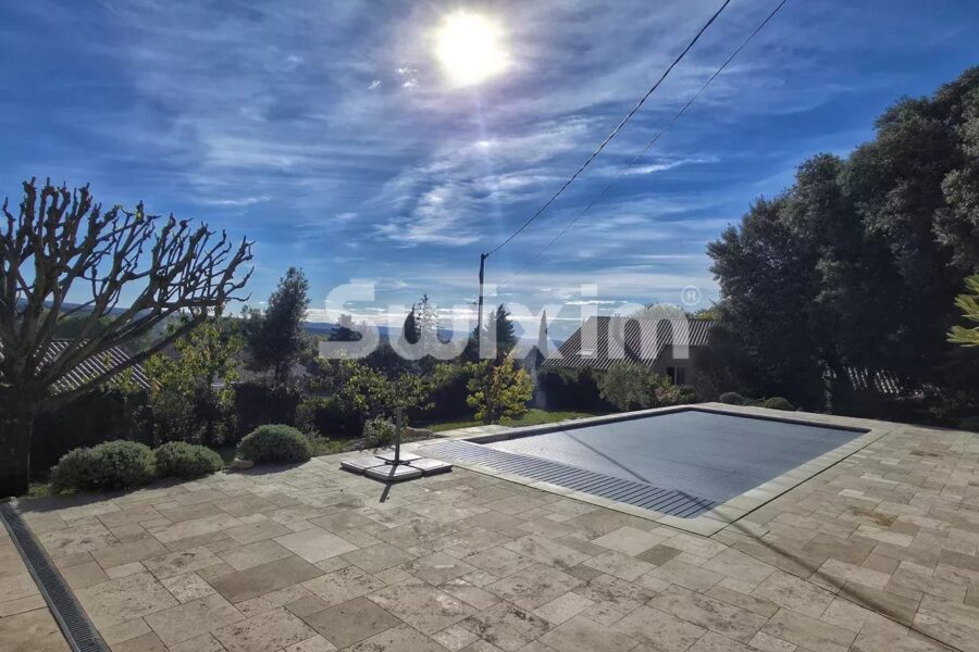 Maison à vendre à Grignan — Vue nature — photo 1