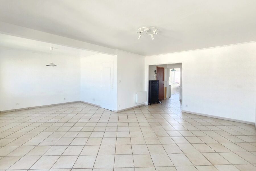 Appartement à vendre à Villeurbanne — Vue sur la ville — photo 7