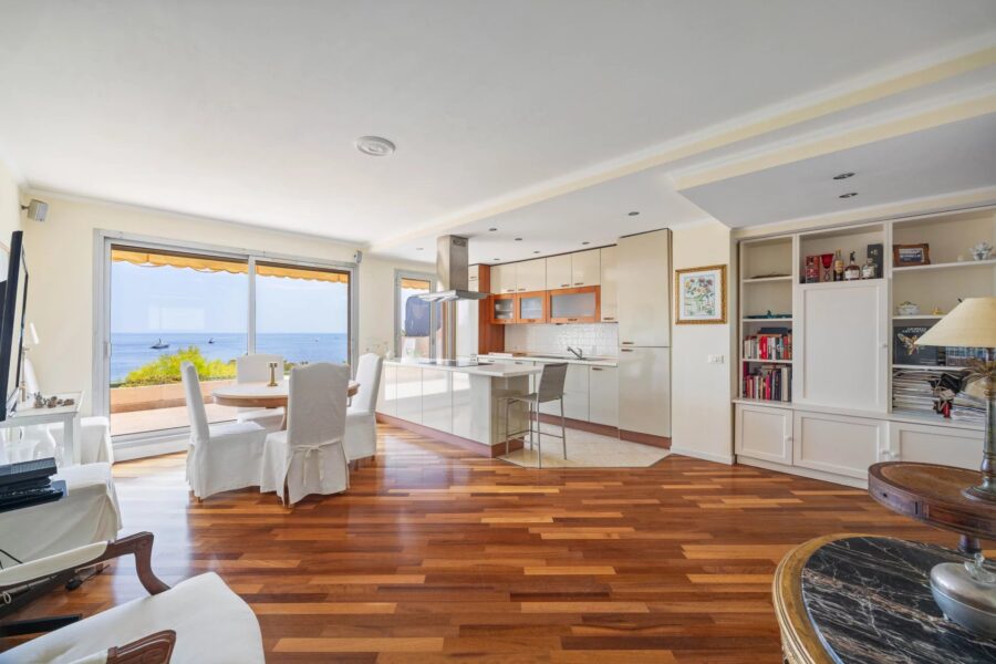 Appartement à vendre à Roquebrune-cap-martin — Vue mer — photo 4