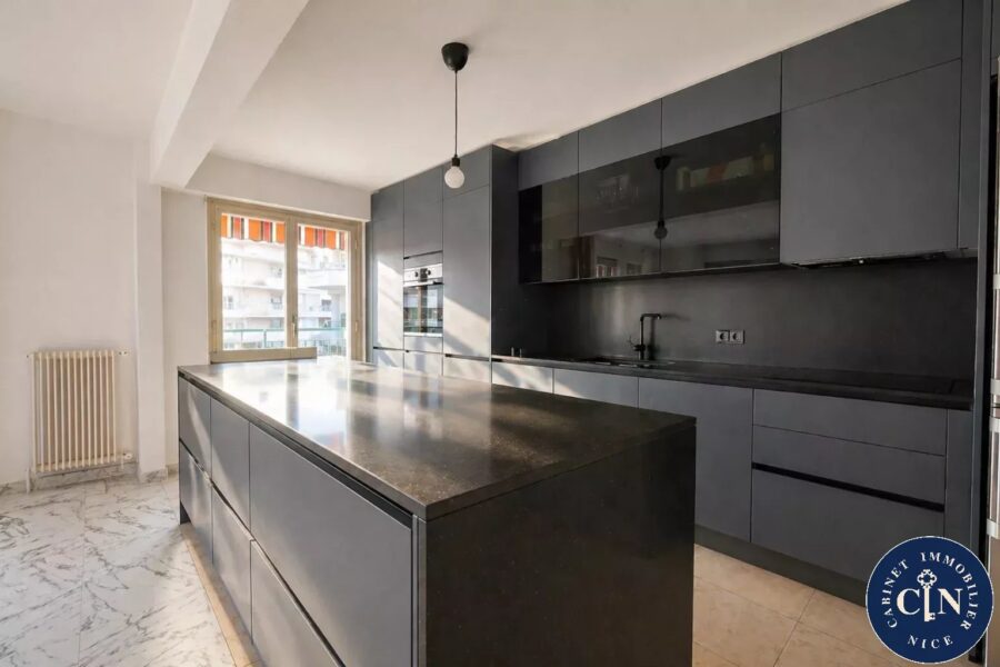 Appartement à vendre à Nice — Vue sur la ville — photo 4