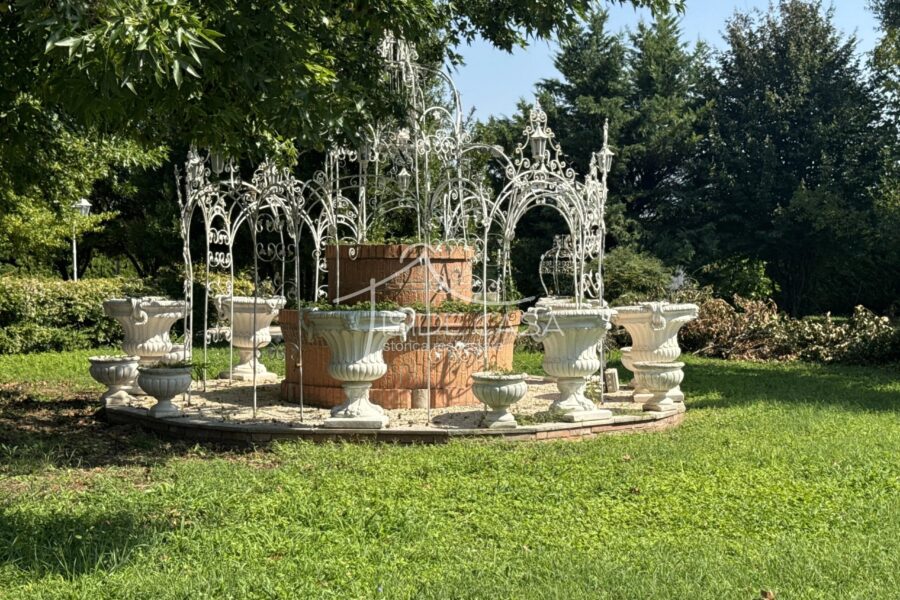 Maison à vendre à Bagnolo san vito — Vue nature — photo 42