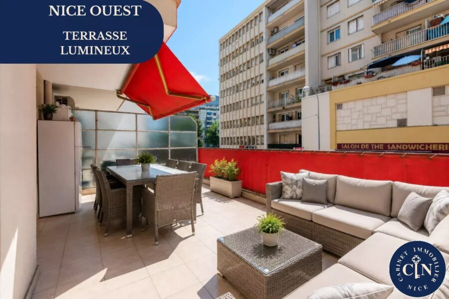 Appartement à vendre à Nice — Vue sur la ville — photo 1