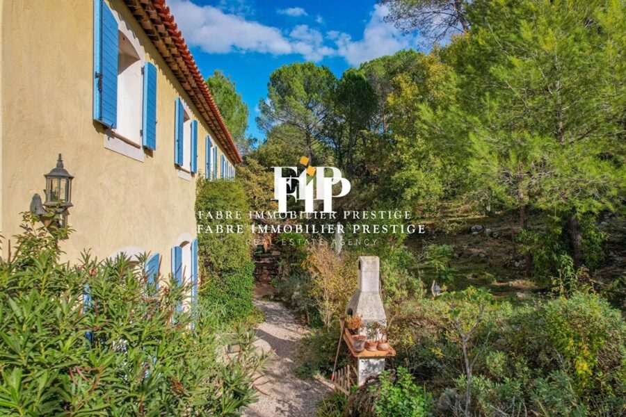 Maison à vendre à Saint-maximin-la-sainte-baume — Vue nature — photo 5