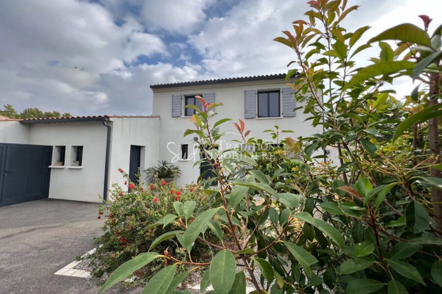 Maison à vendre à Maussane-les-alpilles — Vue parc & jardin — photo 9