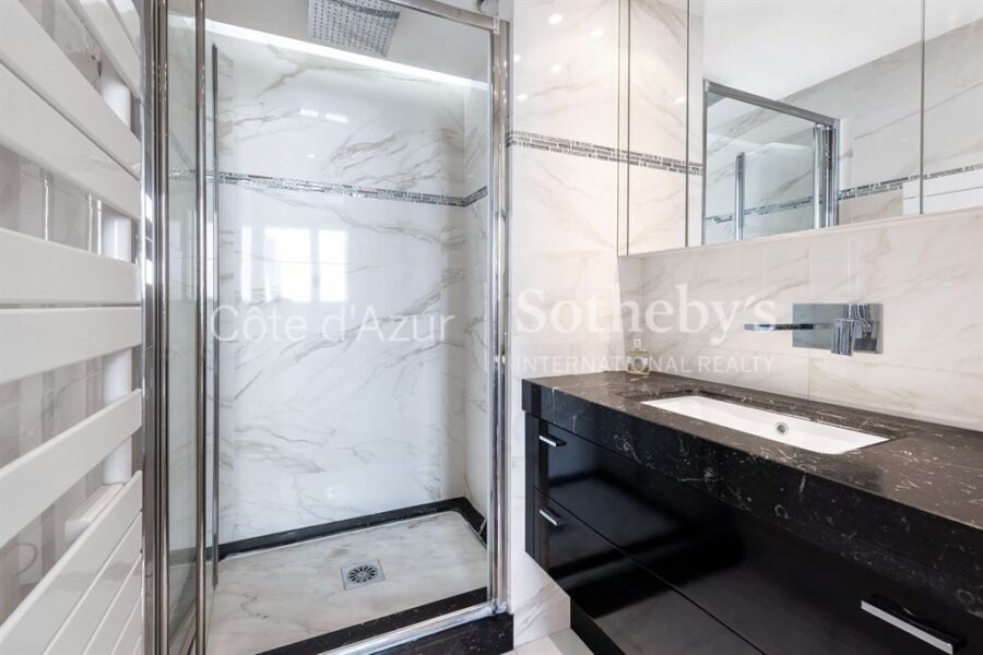 Appartement à vendre à St laurent du var — Vue mer — photo 9