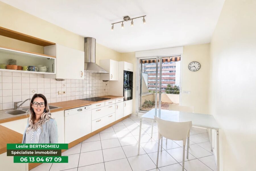 Appartement à vendre à Saint-Étienne — Vue sur la ville — photo 8