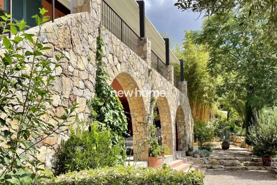 Maison à vendre à Lorgues — Vue montagne — photo 6