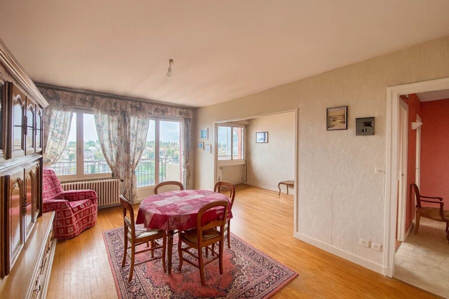 Appartement à vendre à Saint-Étienne — Vue sur la ville — photo 2