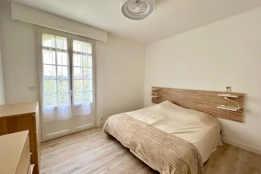 Maison à vendre à Antibes — Vue mer — photo 12