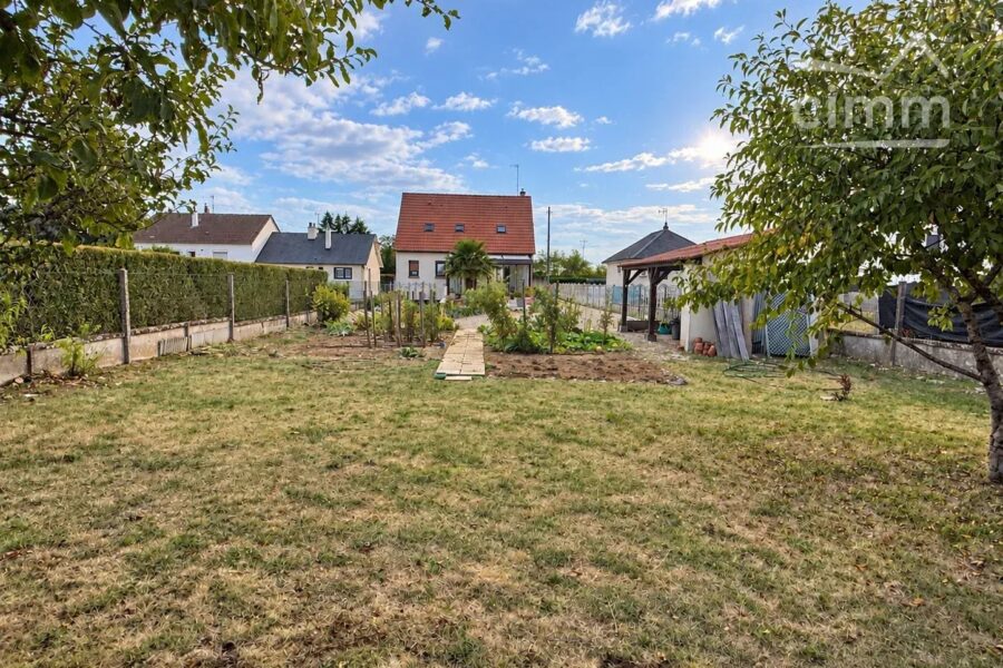Maison à vendre à Vineuil — Vue parc & jardin — photo 24
