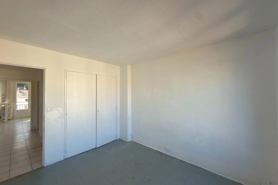 Appartement à vendre à Saint-Étienne — Vue sur la ville — photo 7