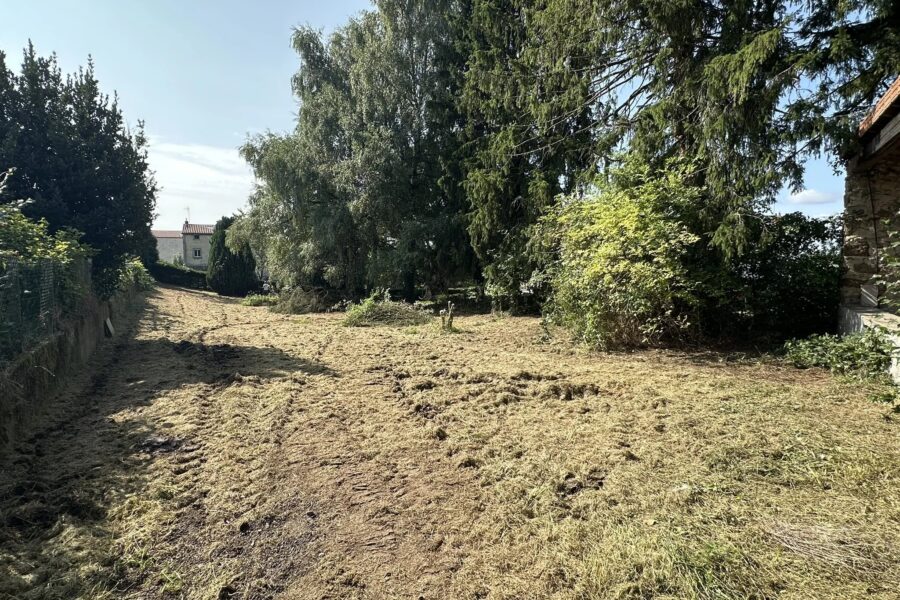 Terrain à vendre à Saint-just-malmont — Vue dégagée — photo 4