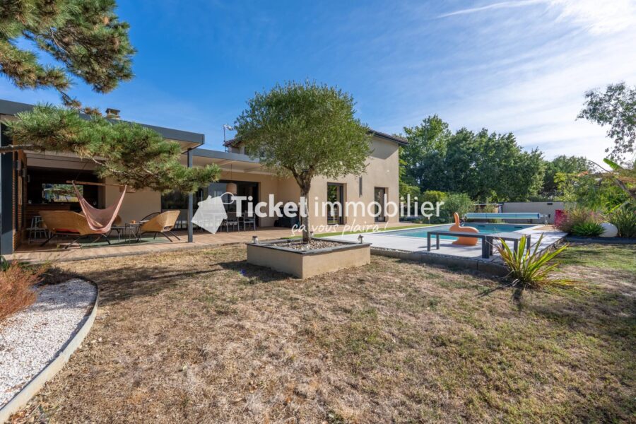 Maison à vendre à Cornebarrieu — Vue parc & jardin — photo 4