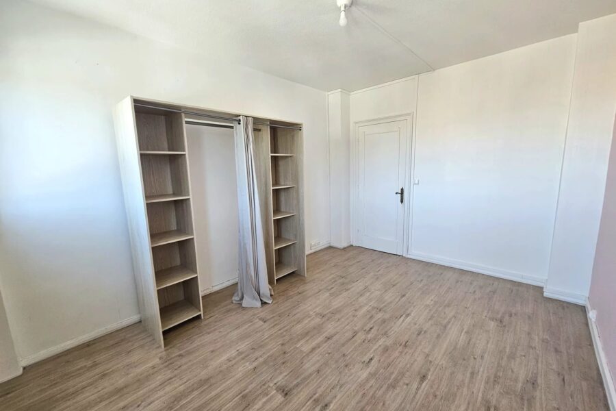 Appartement à vendre à Saint-Étienne — Vue sur la ville — photo 9