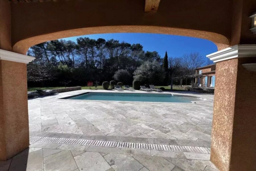 Maison à vendre à Cotignac — Vue parc & jardin — photo 21