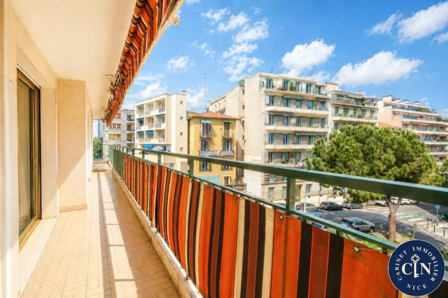 Appartement à vendre à Nice — Vue sur la ville — photo 9