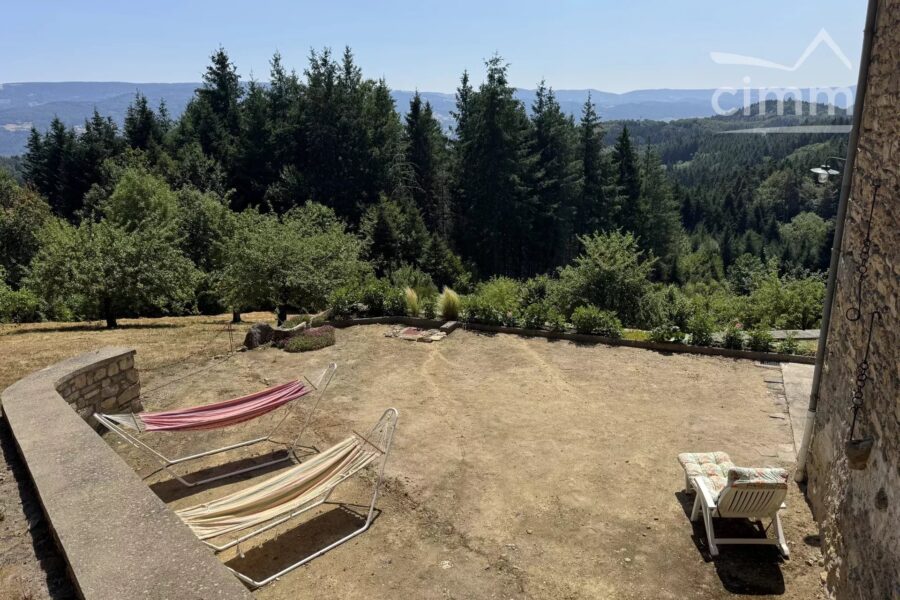 Maison à vendre à Thiolières — Vue montagne — photo 7