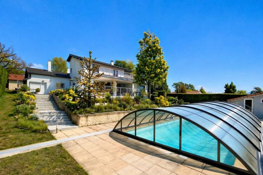 Maison à vendre à Saint-genest-lerpt — Vue nature — photo 2