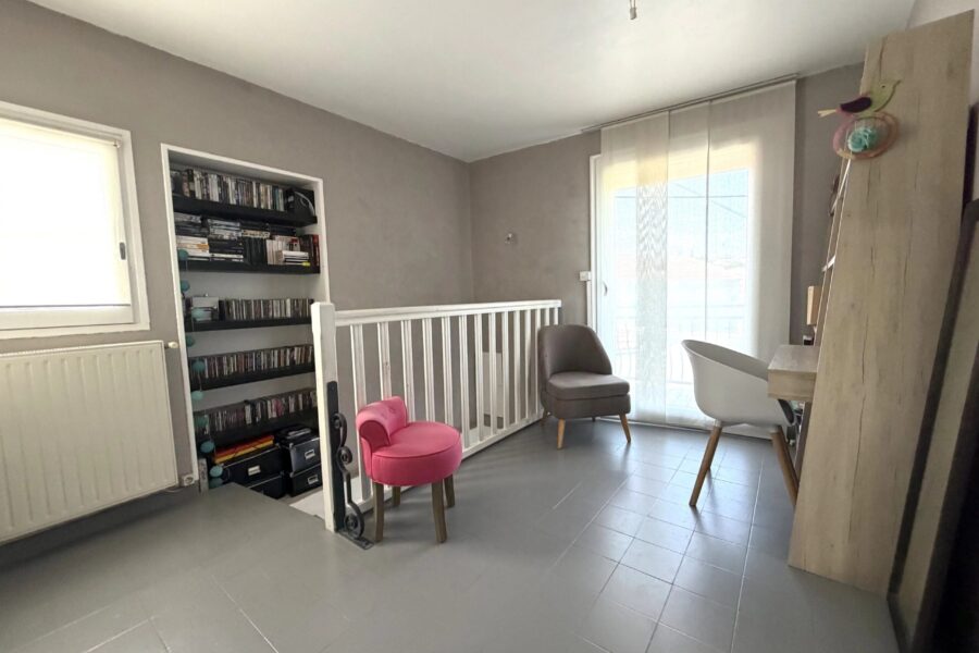 Maison à vendre à Le chambon-feugerolles — Vue nature — photo 8