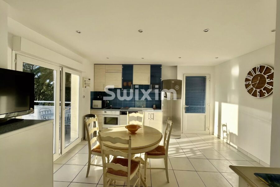 Appartement à vendre à Cavalaire-sur-mer — Vue parc & jardin — photo 7