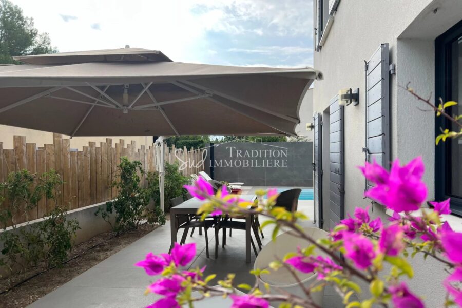 Maison à vendre à Maussane-les-alpilles — Vue parc & jardin — photo 3