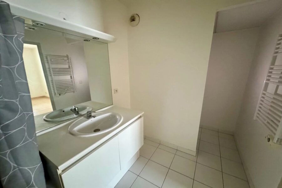 Appartement à vendre à Marseille 8ème — Vue sur la ville — photo 32
