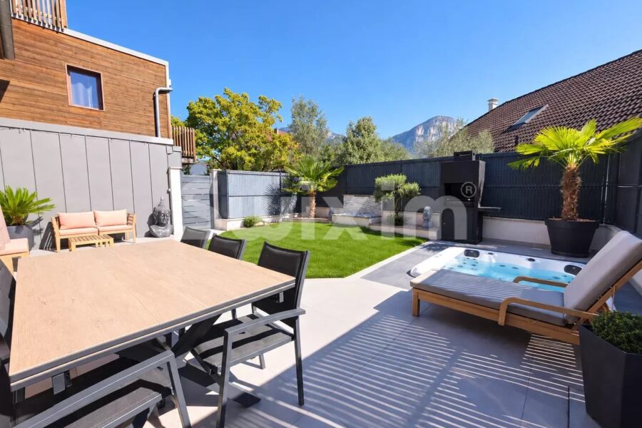 Appartement à vendre à Chambéry — Vue montagne — photo 3
