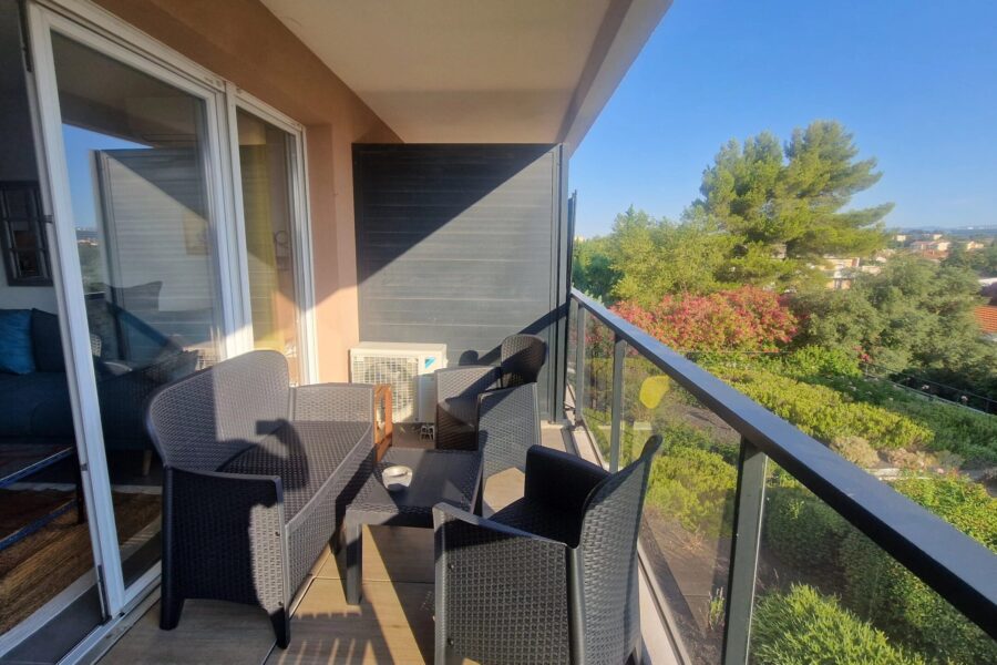 Appartement à vendre à Fréjus — Vue sur la ville — photo 2