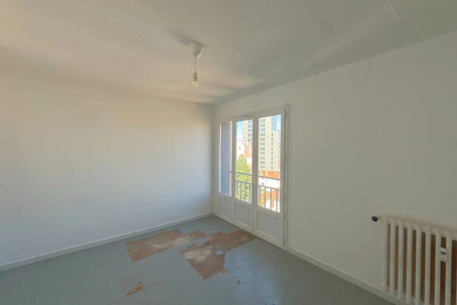 Appartement à vendre à Saint-Étienne — Vue sur la ville — photo 9