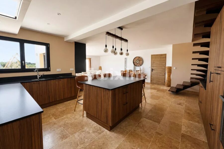 Maison à vendre à Grignan — Vue montagne — photo 3