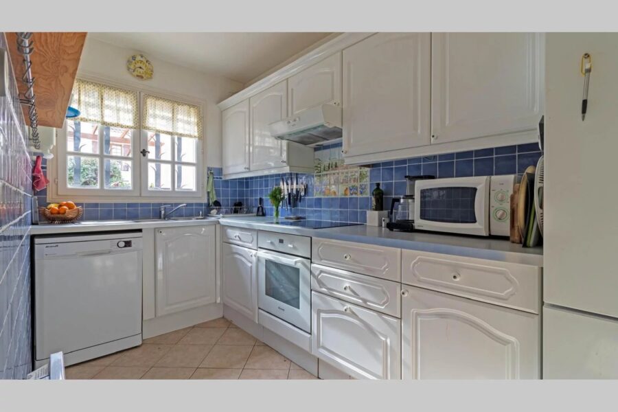 Maison à vendre à Roquebrune-sur-argens — Vue montagne — photo 9