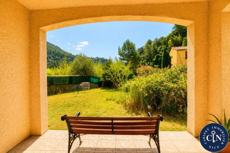 Maison à vendre à Le broc — Vue montagne — photo 3