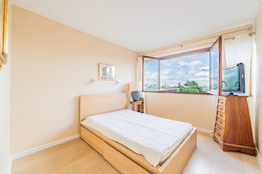 Appartement à vendre à La celle-saint-cloud — Vue parc & jardin — photo 8