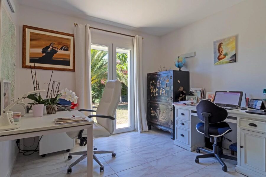 Maison à vendre à Roquebrune-sur-argens — Vue nature — photo 8