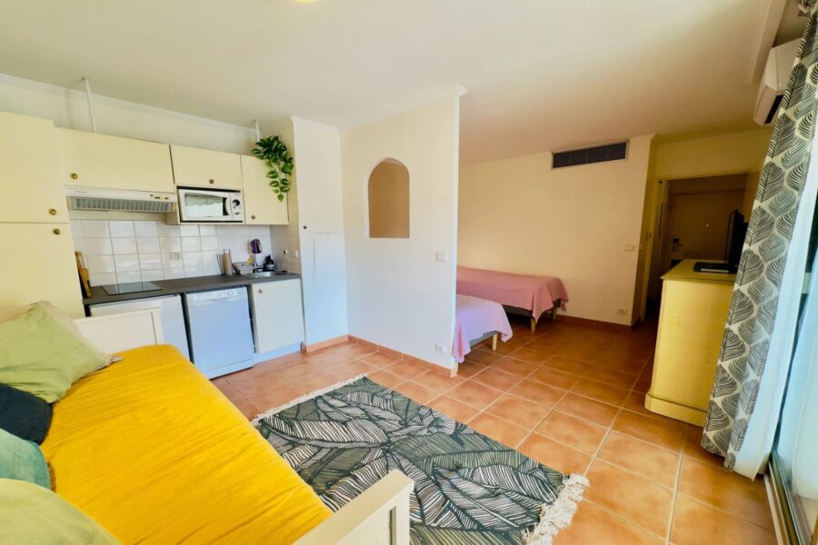 Appartement à vendre à Mandelieu-la-napoule — Vue nature — photo 4