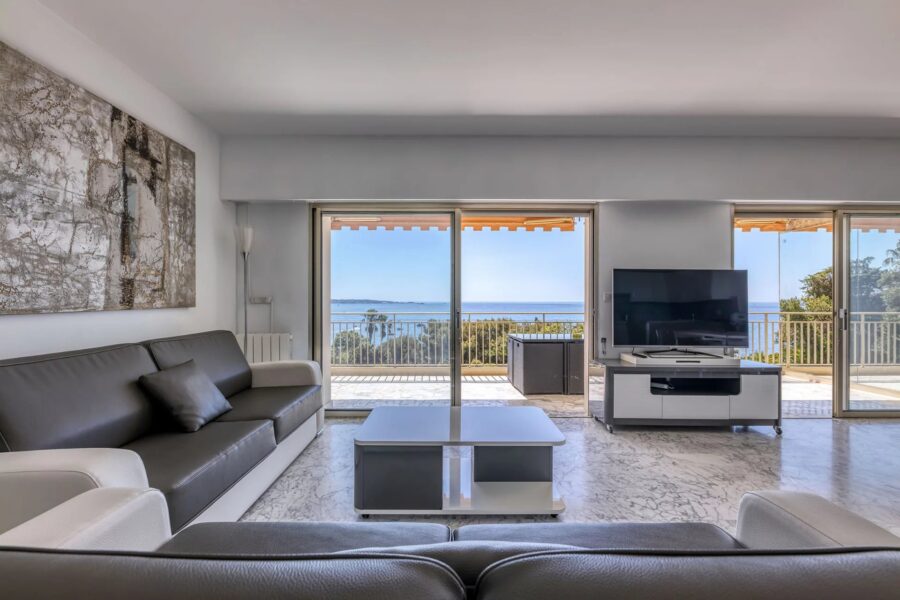 Appartement à vendre à Golfe-juan — Vue mer — photo 2