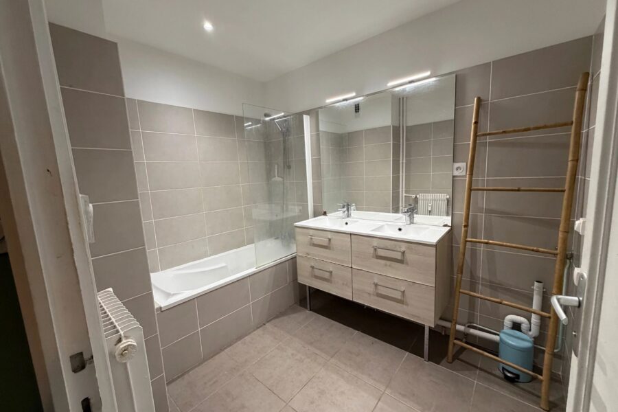 Appartement à vendre à Saint-Étienne — Vue sur la ville — photo 9