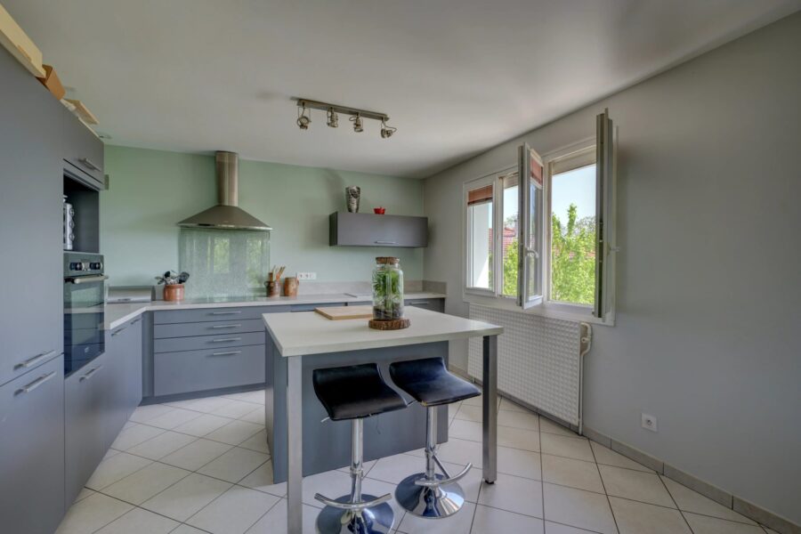Maison à vendre à Saint-genis-les-ollières — Vue nature — photo 5