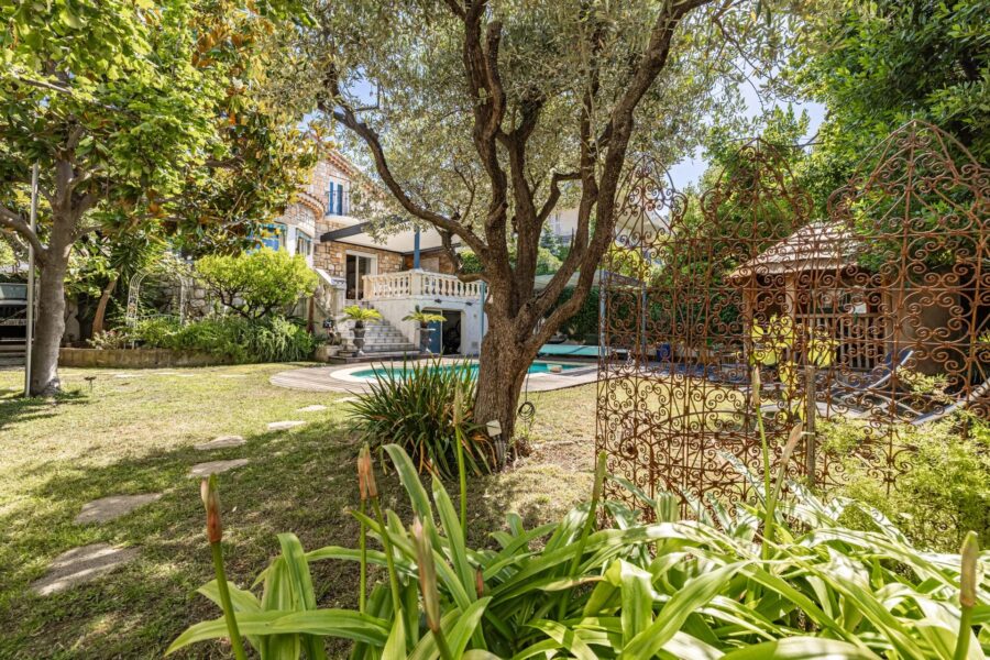 Maison à vendre à Nice — Vue parc & jardin — photo 20
