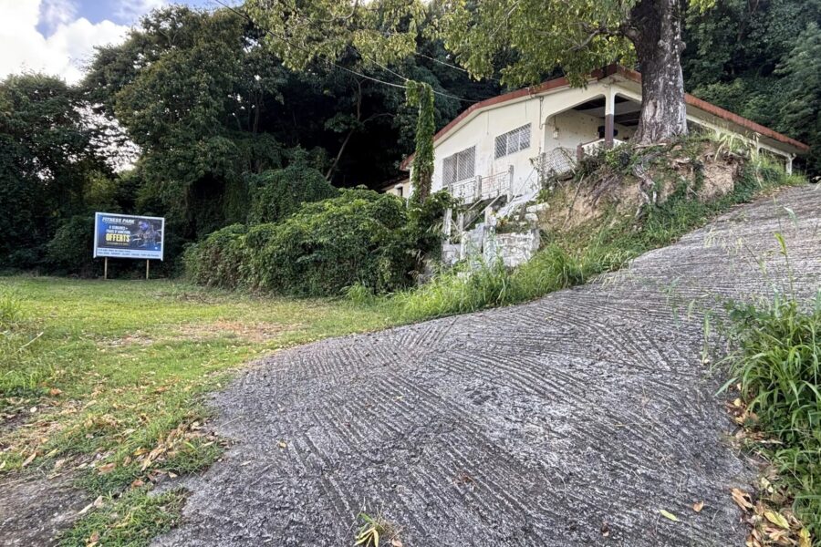 Maison à vendre à Le robert — Vue mer — photo 2