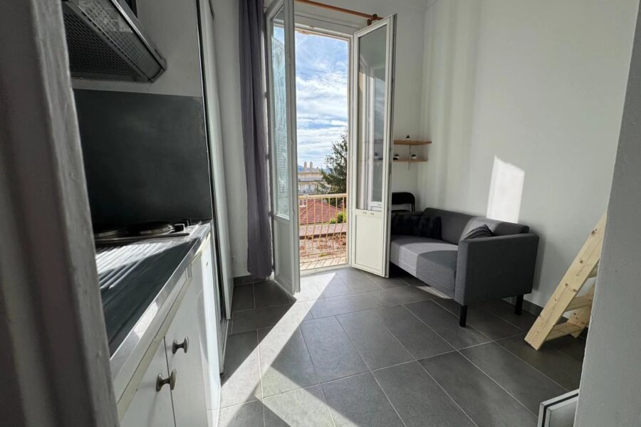 Appartement à louer à Nice — Vue sur la ville — photo 2