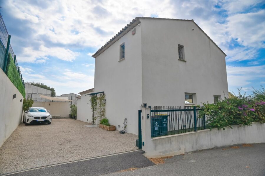 Maison à vendre à Villeneuve-loubet — Vue mer — photo 19